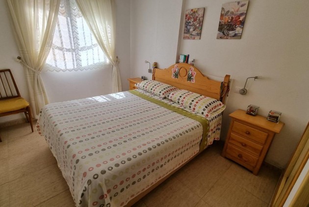 Segunda mano - Apartamento / piso -
Torrevieja - El molino