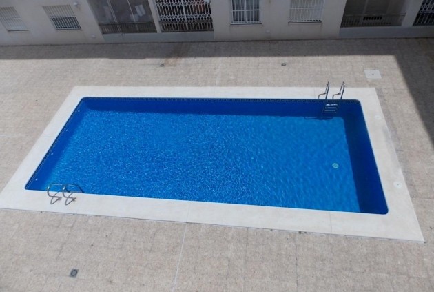 Segunda mano - Apartamento / piso -
Torrevieja - El molino