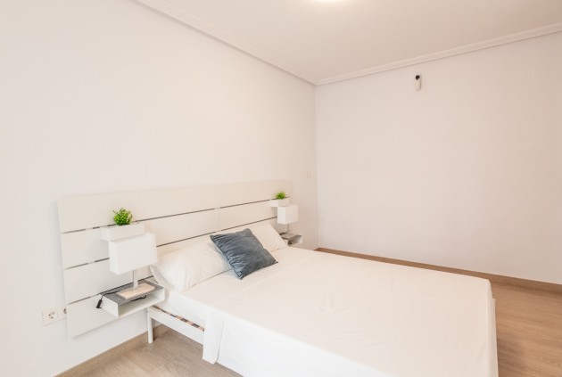 Segunda mano - Apartamento / piso -
Torrevieja - Costa Blanca