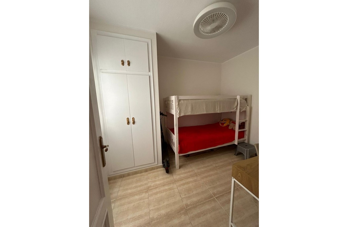 Segunda mano - Apartamento / piso -
Torrevieja - Playa del Cura