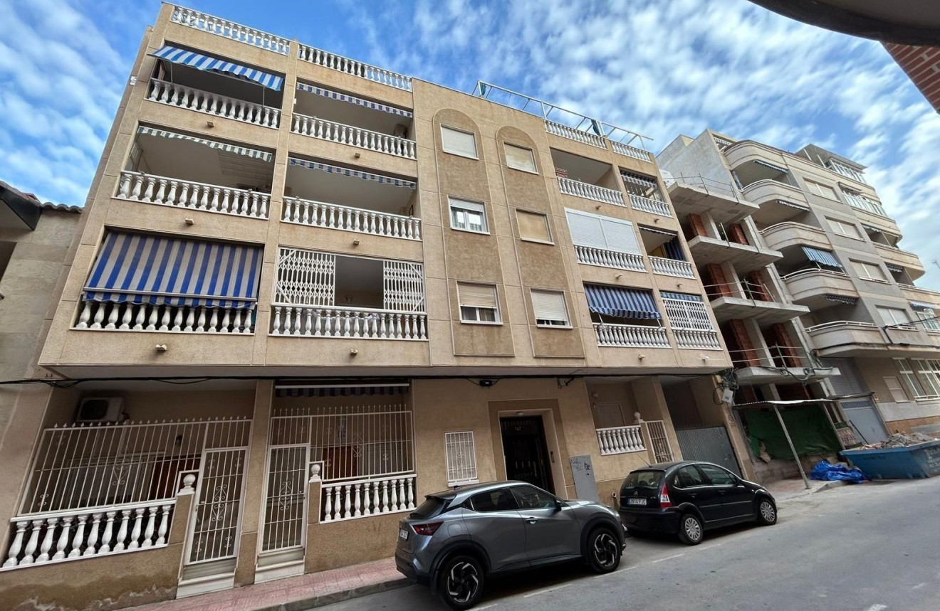 Segunda mano - Apartamento / piso -
Torrevieja - Playa del Cura