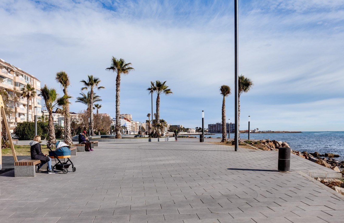 Segunda mano - Apartamento / piso -
Torrevieja - Estacion de autobuses