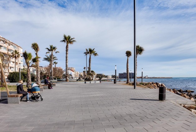 Segunda mano - Apartamento / piso -
Torrevieja - Estacion de autobuses