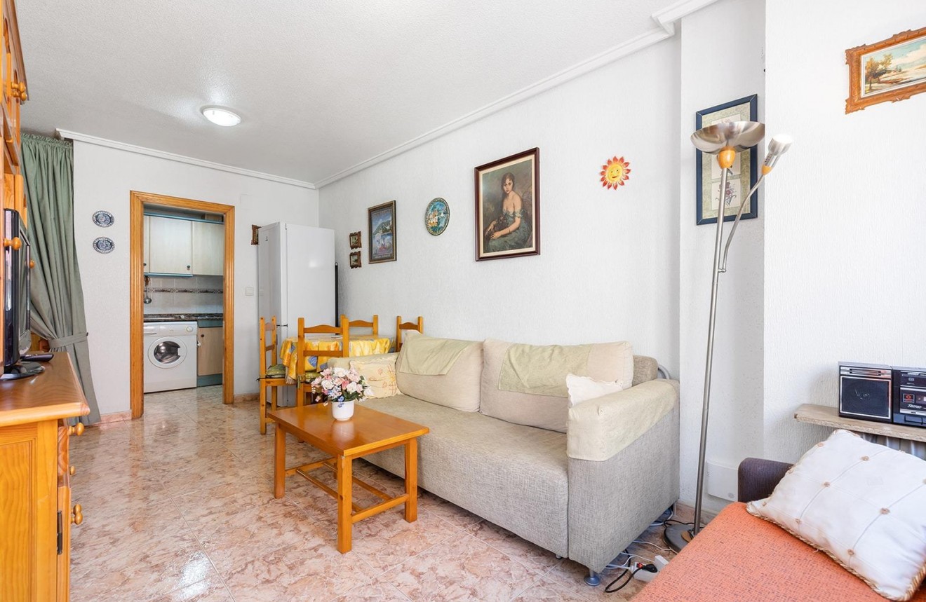 Segunda mano - Apartamento / piso -
Torrevieja - Estacion de autobuses