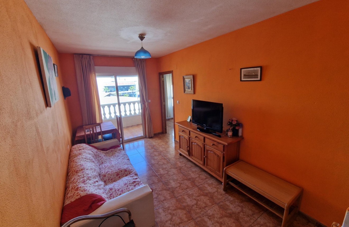 Resale - Apartment / flat -
Torrevieja - Nueva Torrevieja