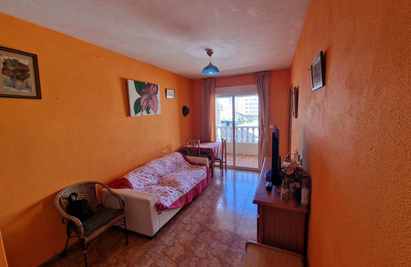 Resale - Apartment / flat -
Torrevieja - Nueva Torrevieja