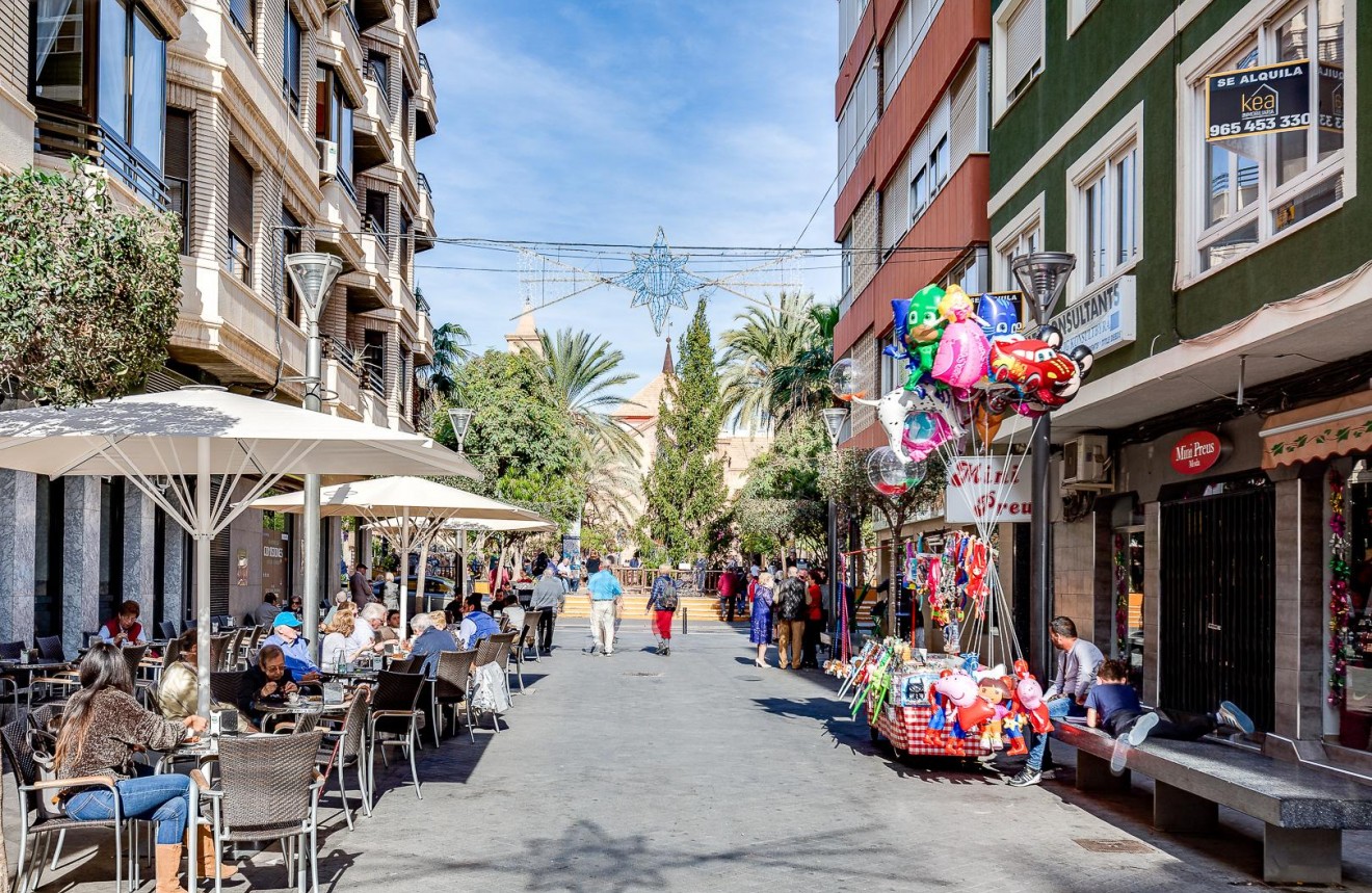 Z drugiej ręki - Mieszkanie w bloku -
Torrevieja - Costa Blanca