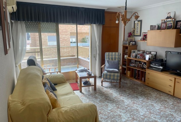 Segunda mano - Apartamento / piso -
Torrevieja - Centro