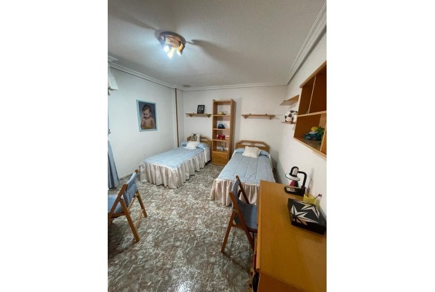 Segunda mano - Apartamento / piso -
Torrevieja - Centro