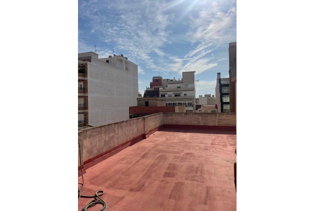 Segunda mano - Apartamento / piso -
Torrevieja - Centro