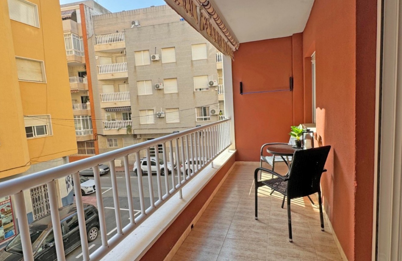 Resale - Apartment / flat -
Torrevieja - Costa Blanca