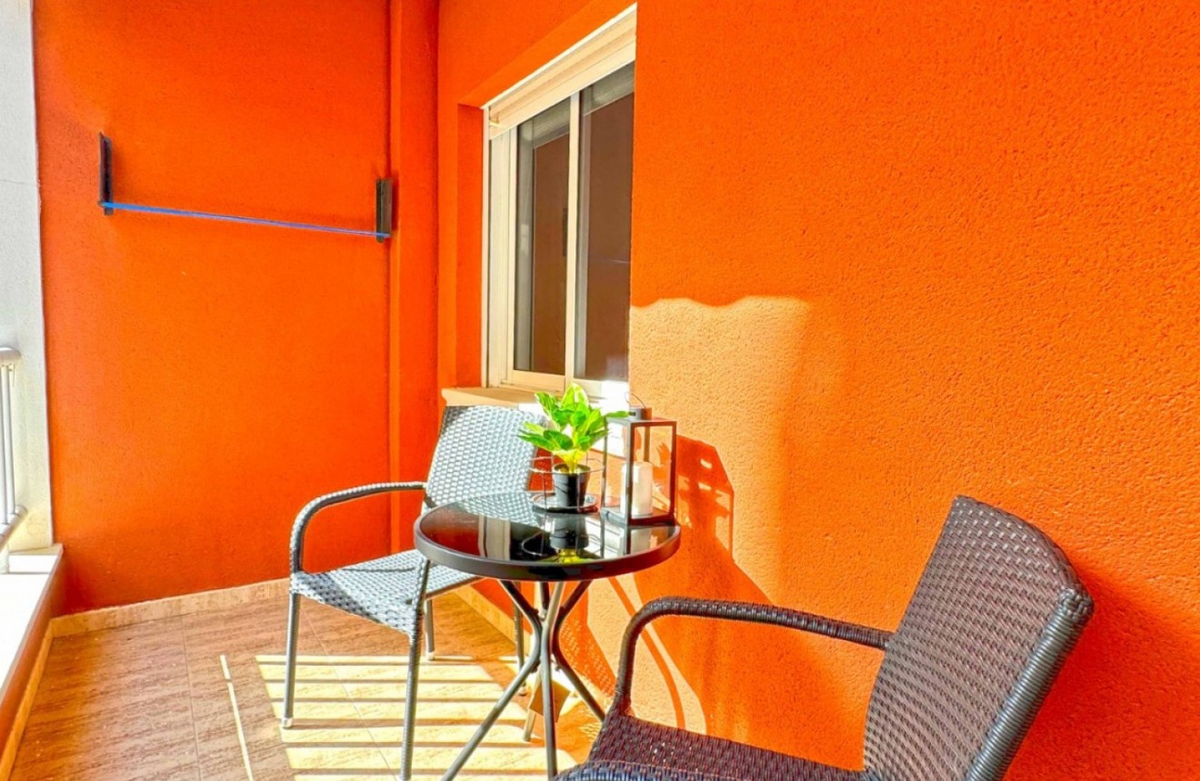 Resale - Apartment / flat -
Torrevieja - Costa Blanca