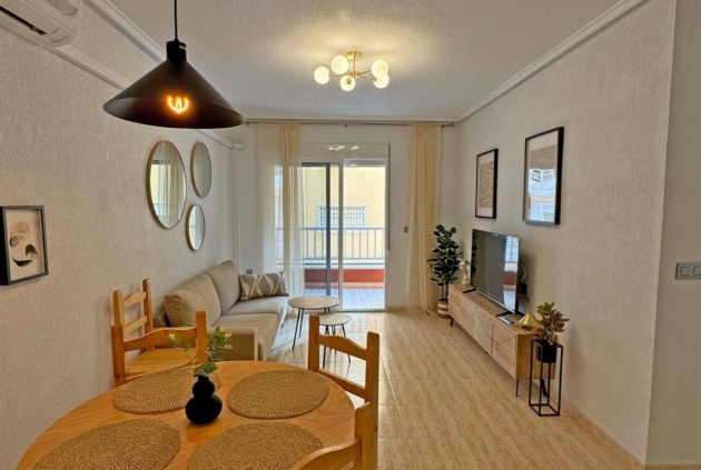 Resale - Apartment / flat -
Torrevieja - Costa Blanca