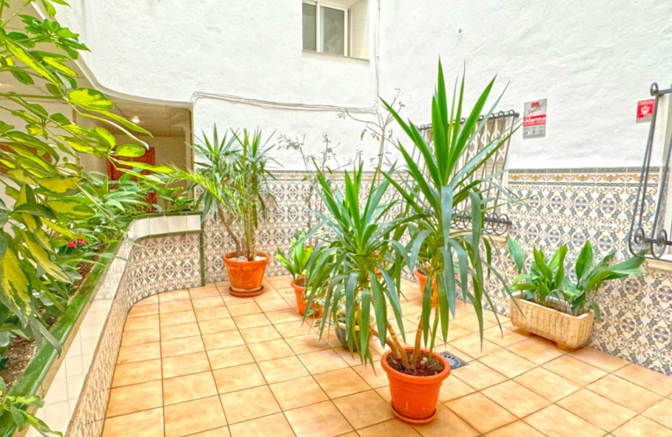 Resale - Apartment / flat -
Torrevieja - Costa Blanca