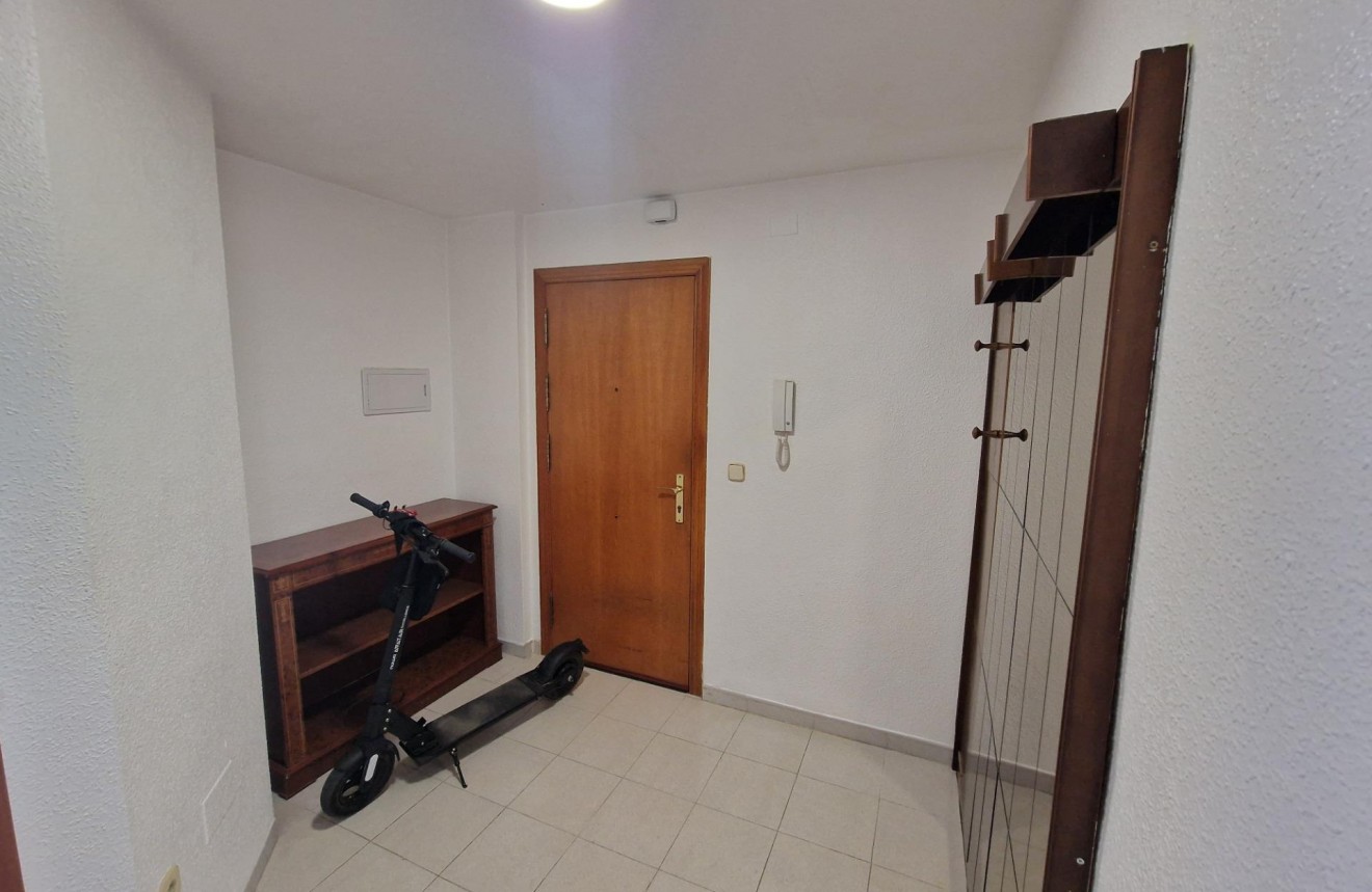 Aus zweiter Hand - Wohnung -
Torrevieja - Centro