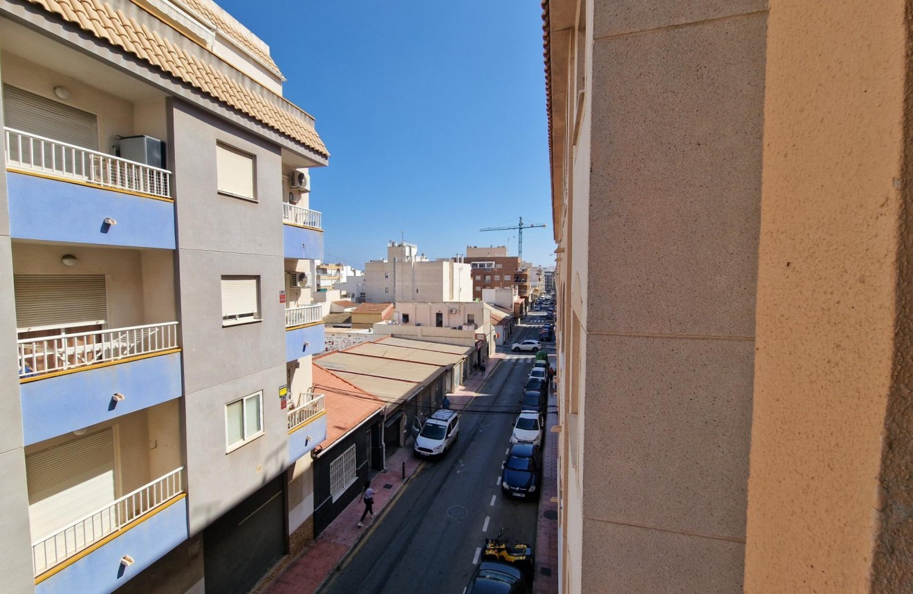 Aus zweiter Hand - Wohnung -
Torrevieja - Centro