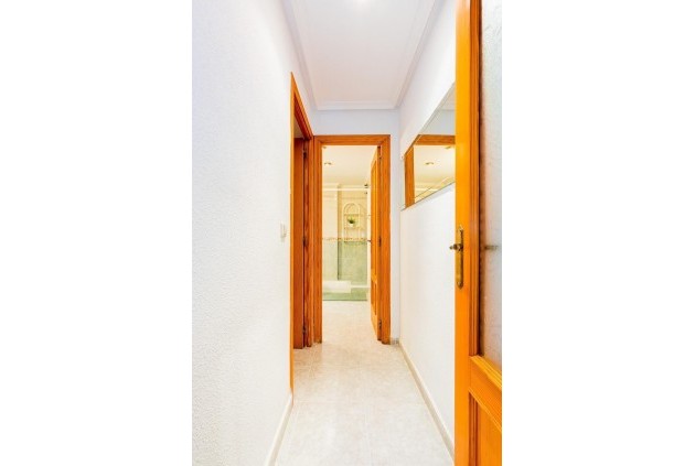 Resale - Apartment / flat -
Torrevieja - Playa del Cura