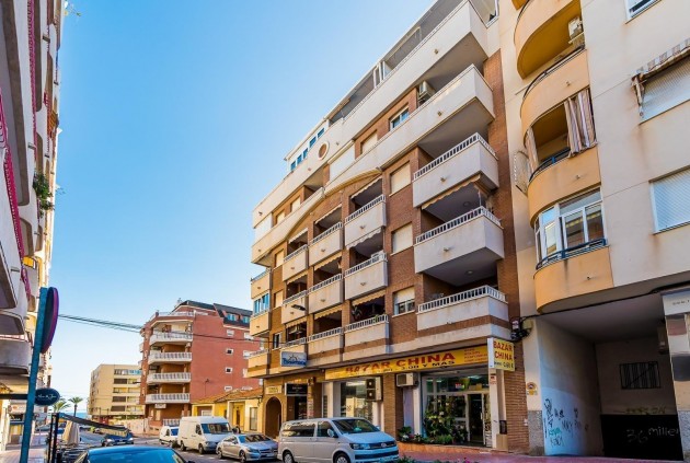 Resale - Apartment / flat -
Torrevieja - Playa del Cura