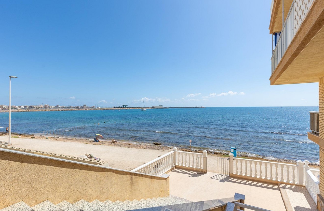 Aus zweiter Hand - Wohnung -
Torrevieja - Playa de los Naufragos