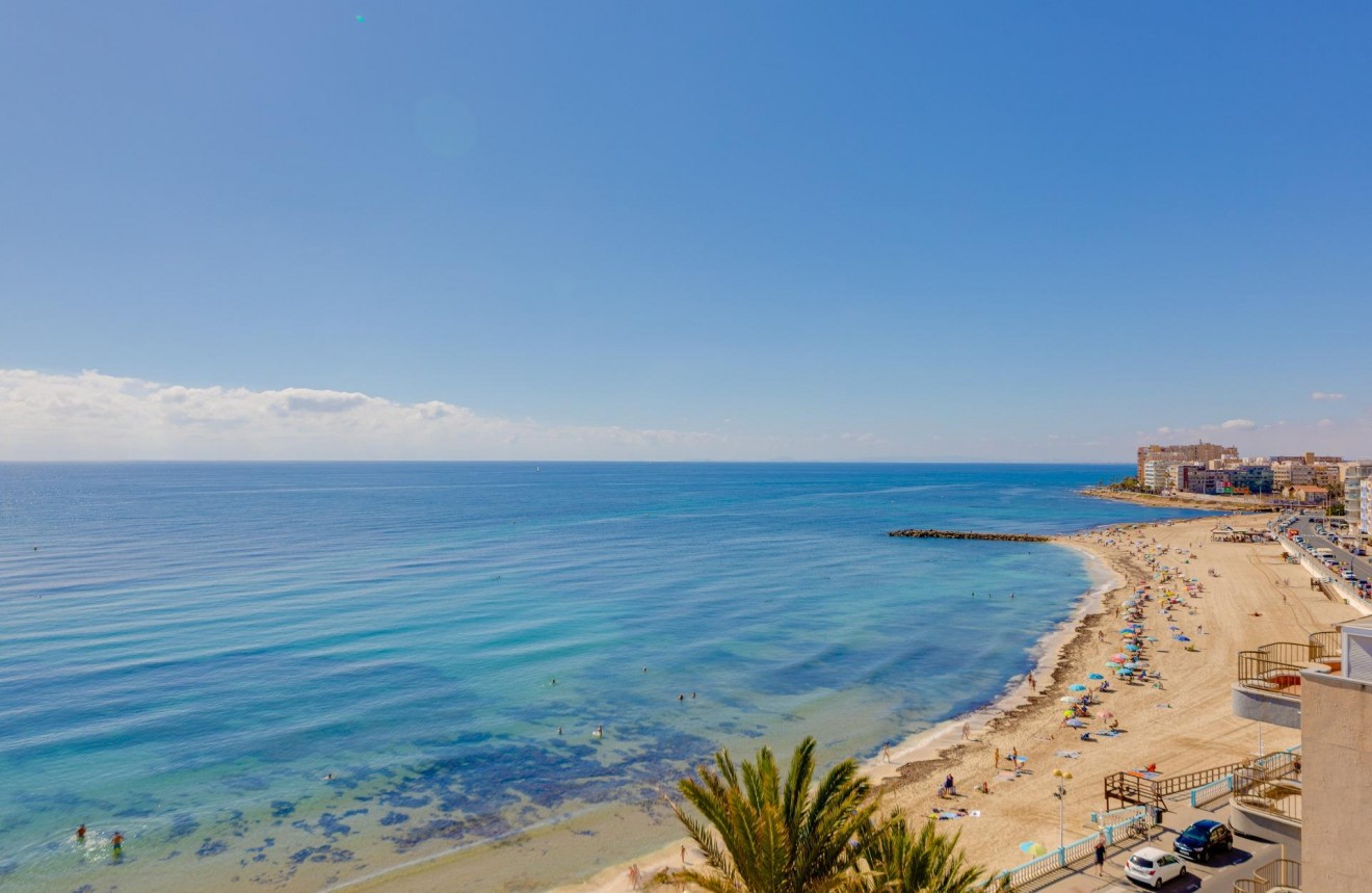 Z drugiej ręki - Szalet -
Torrevieja - Playa de los Locos