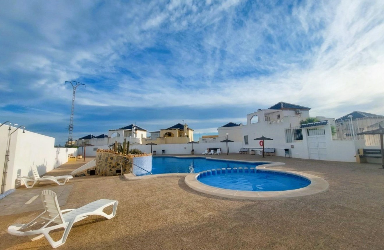 Tweedehands - Chalet -
Torrevieja - Costa Blanca