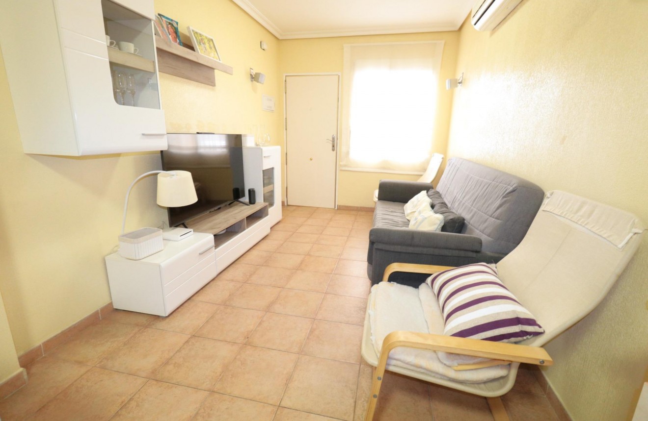 Segunda mano - Apartamento / piso -
Torrevieja - Acequion