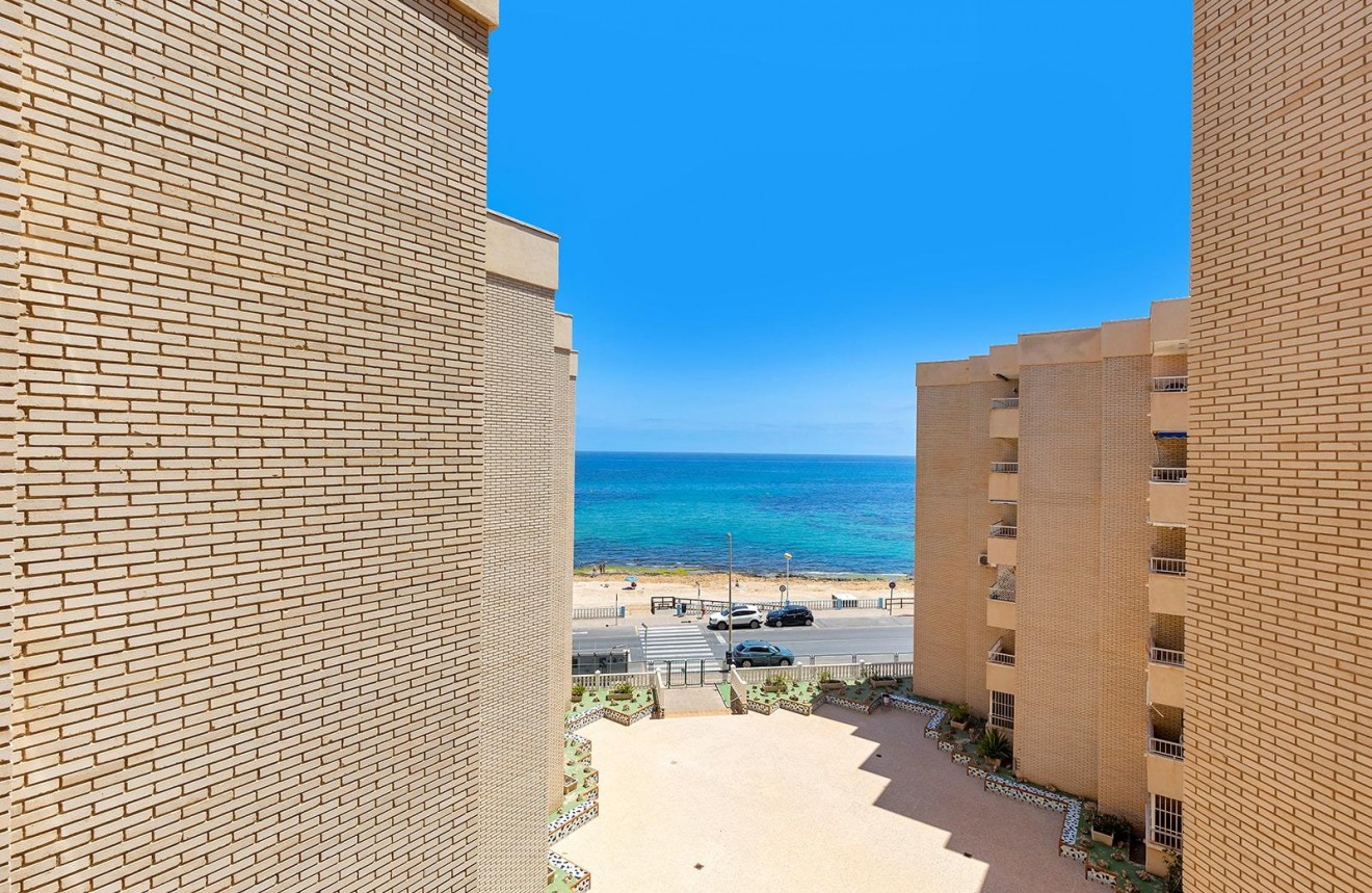 Aus zweiter Hand - Wohnung -
Torrevieja - Playa de los Locos