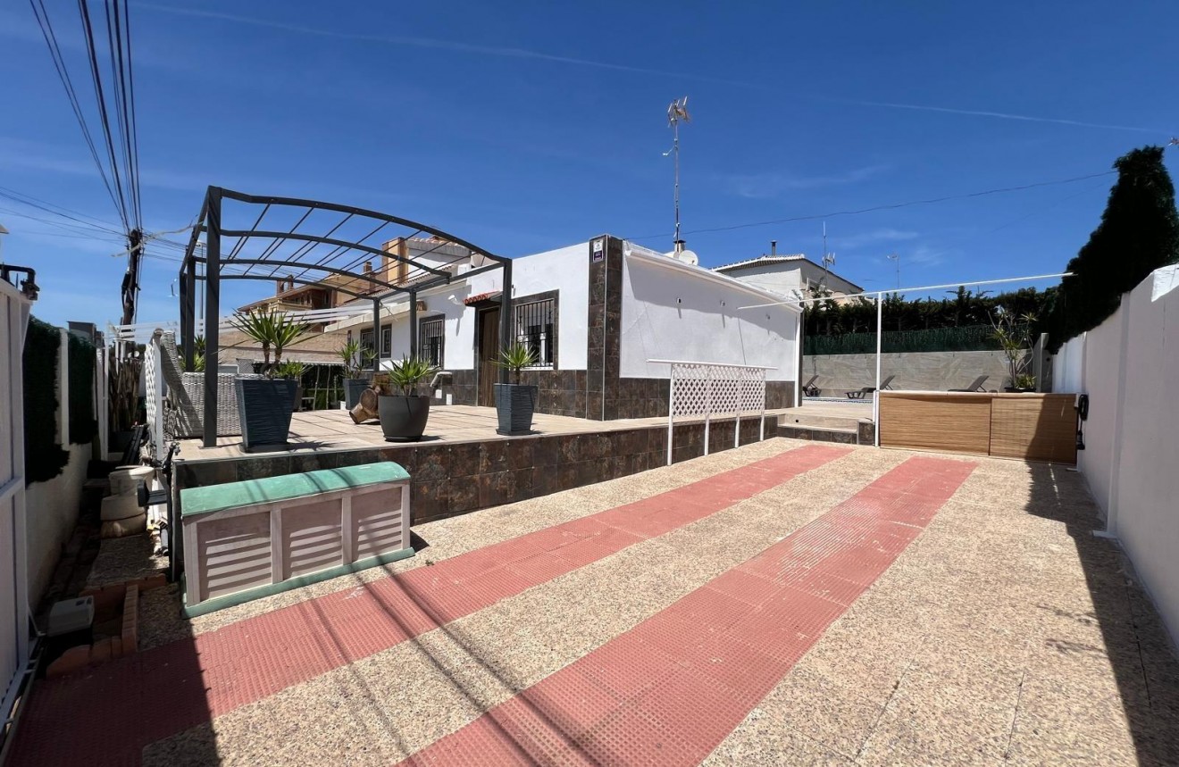 Aus zweiter Hand - Chalet -
Torrevieja - Los Balcones