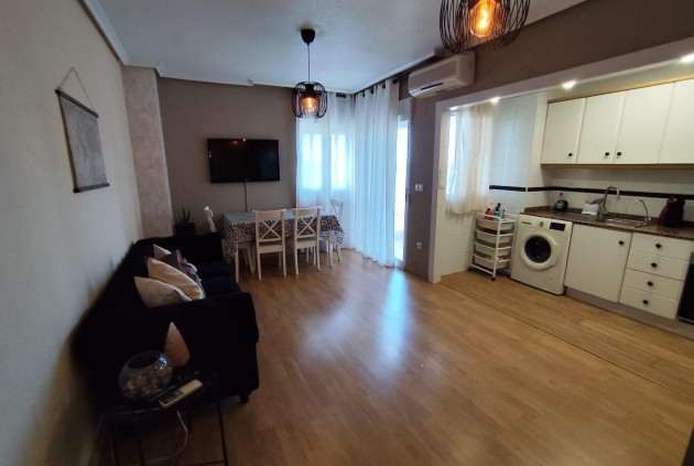 Segunda mano - Apartamento / piso -
Torrevieja - Nueva Torrevieja