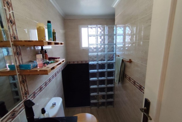 Segunda mano - Apartamento / piso -
Torrevieja - Nueva Torrevieja