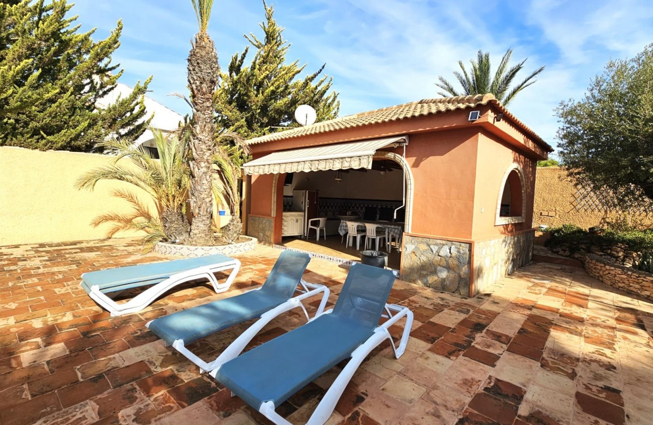 Aus zweiter Hand - Chalet -
Torrevieja - San luis