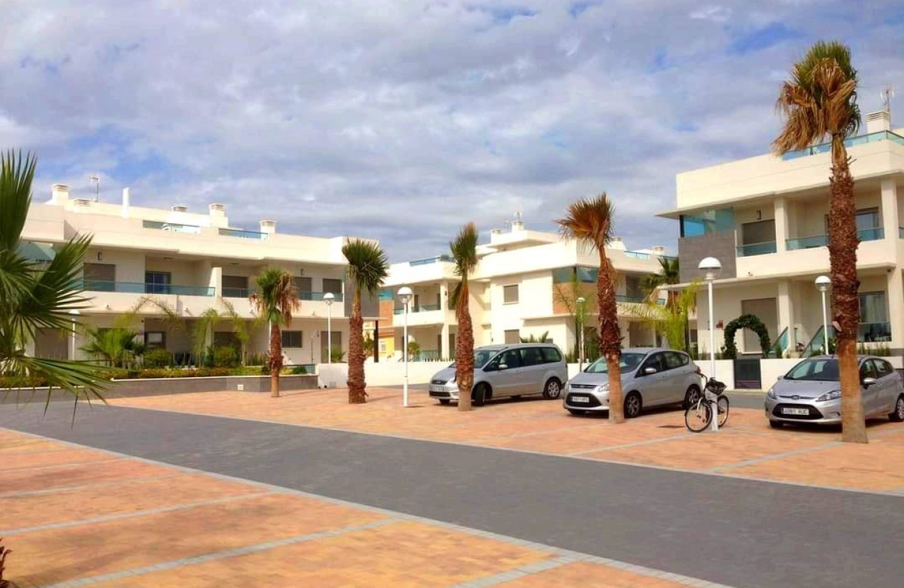 Z drugiej ręki - Bungalow -
Ciudad Quesada - Costa Blanca