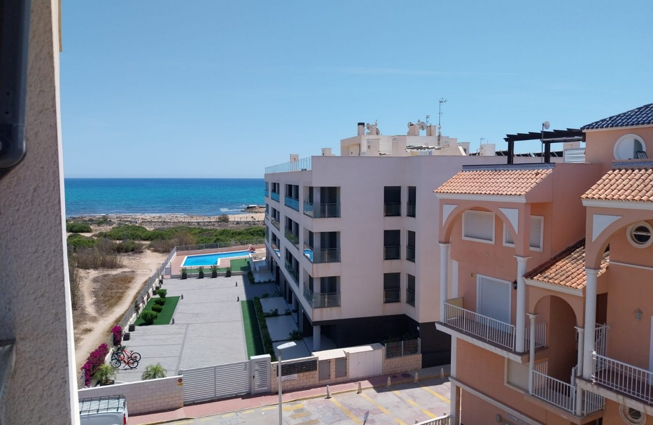 Resale - Apartment / flat -
La Mata - Costa Blanca