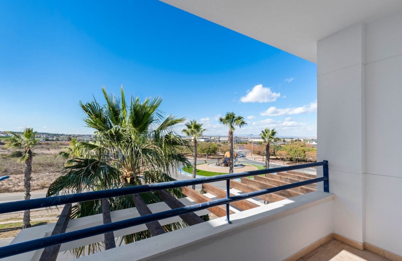 Tweedehands - Appartement / flat -
Torrevieja - Costa Blanca