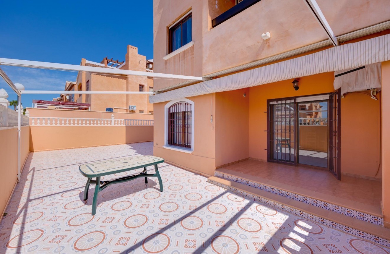 Z drugiej ręki - Bungalow -
Torrevieja - Torrejón