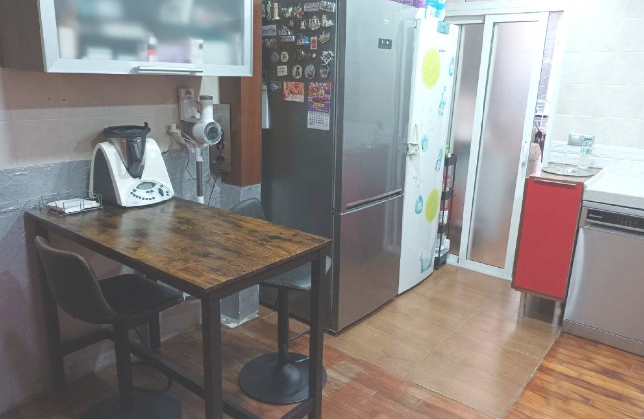 Resale - Apartment / flat -
Almoradí