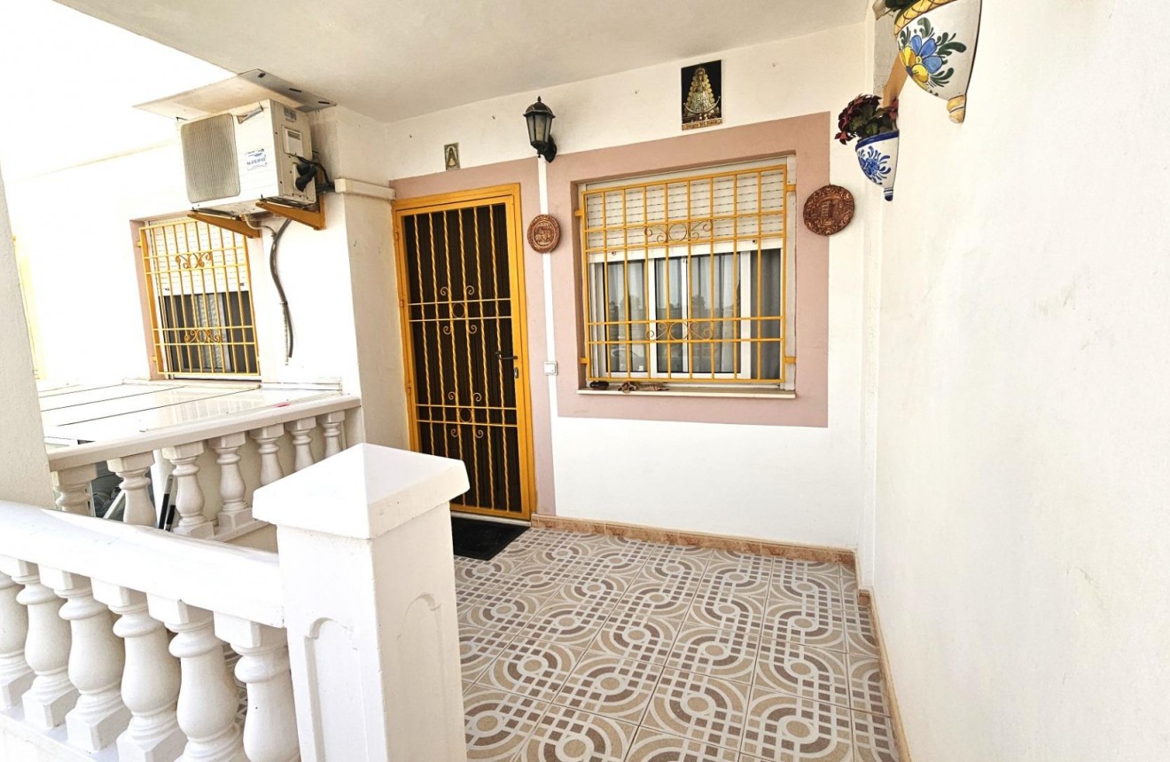 Resale - Bungalow -
Torrevieja - Parque las naciones