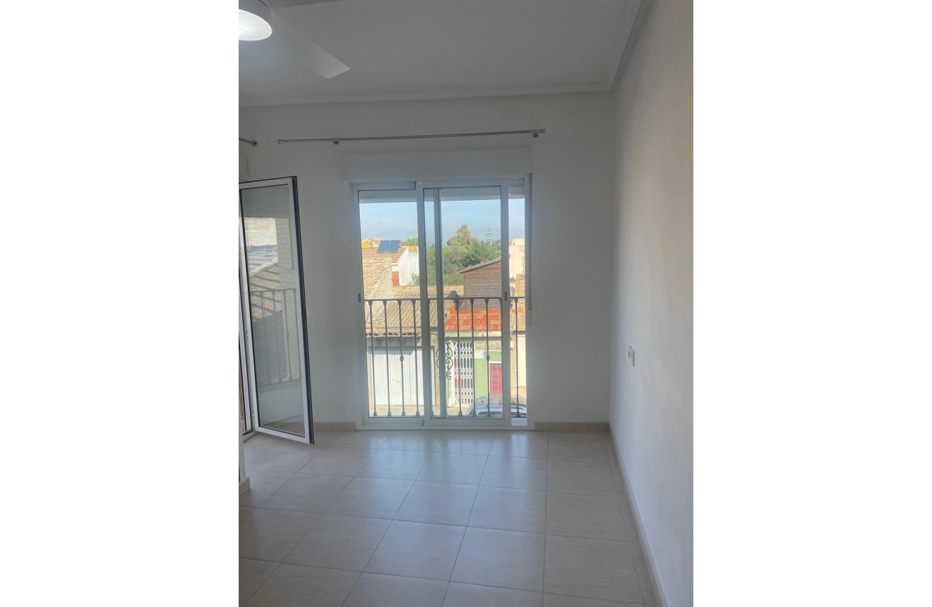 Resale - Apartment / flat -
Algorfa - Algorfa - Village