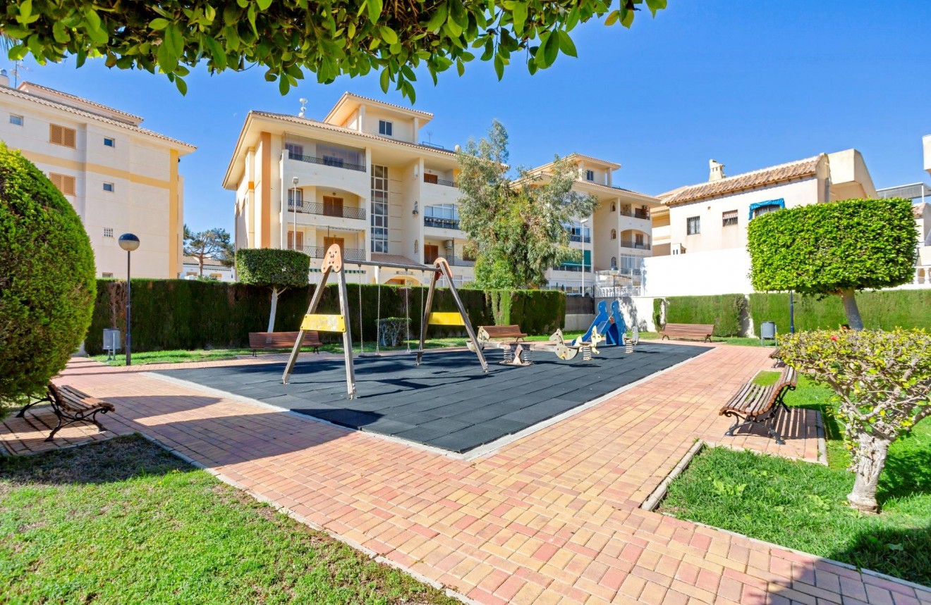 Aus zweiter Hand - Wohnung -
Torrevieja - La Mata