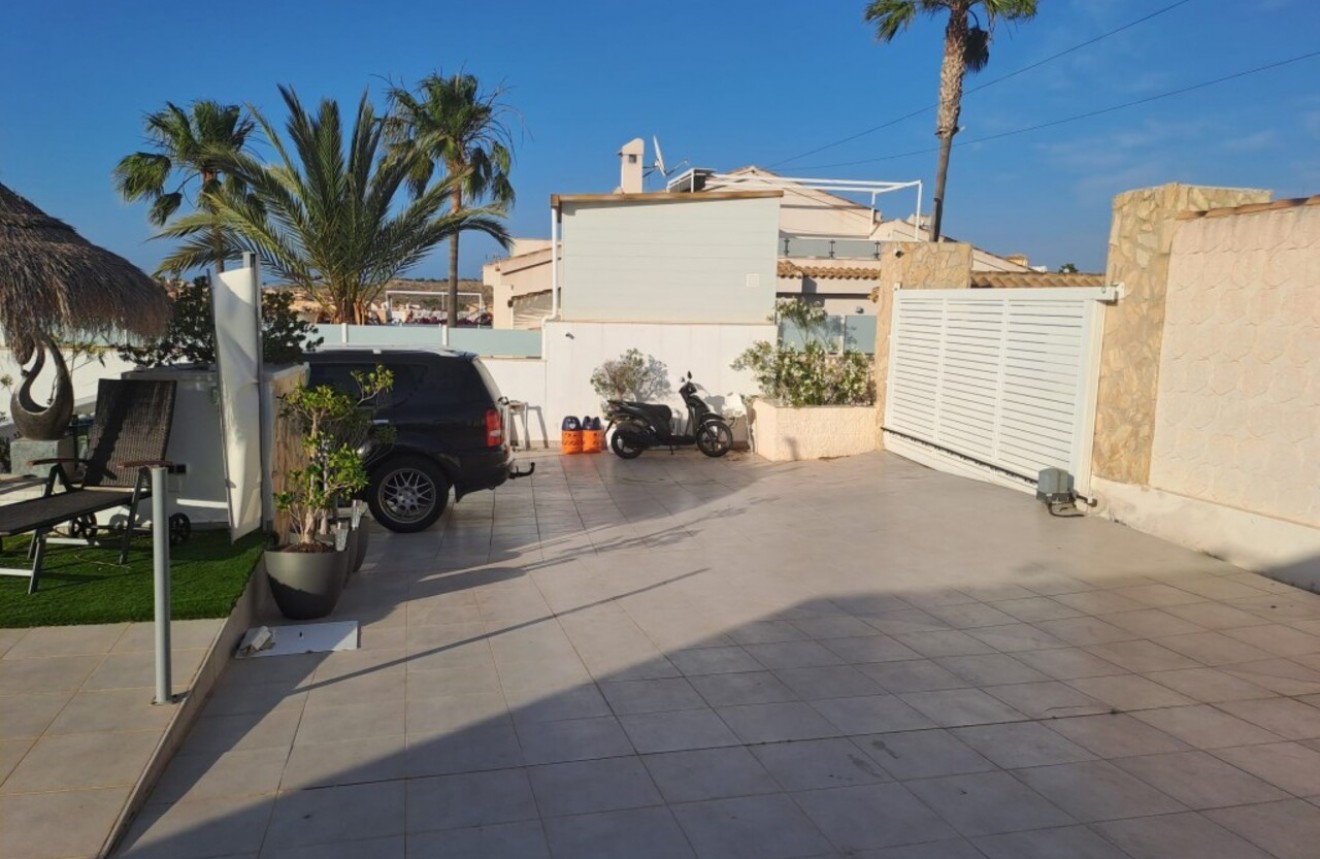 Resale - Chalet -
Ciudad Quesada - Costa Blanca