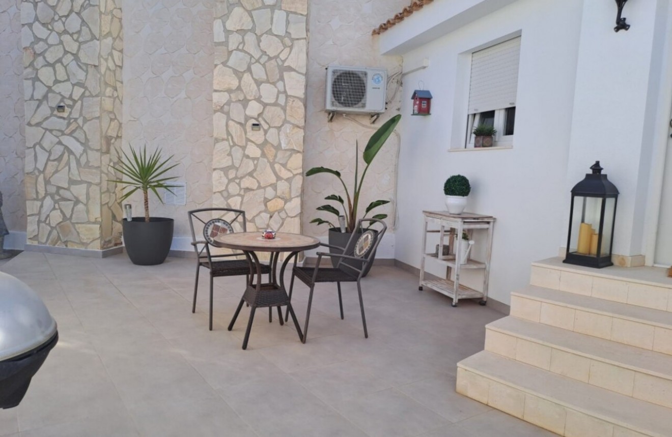 Resale - Chalet -
Ciudad Quesada - Costa Blanca