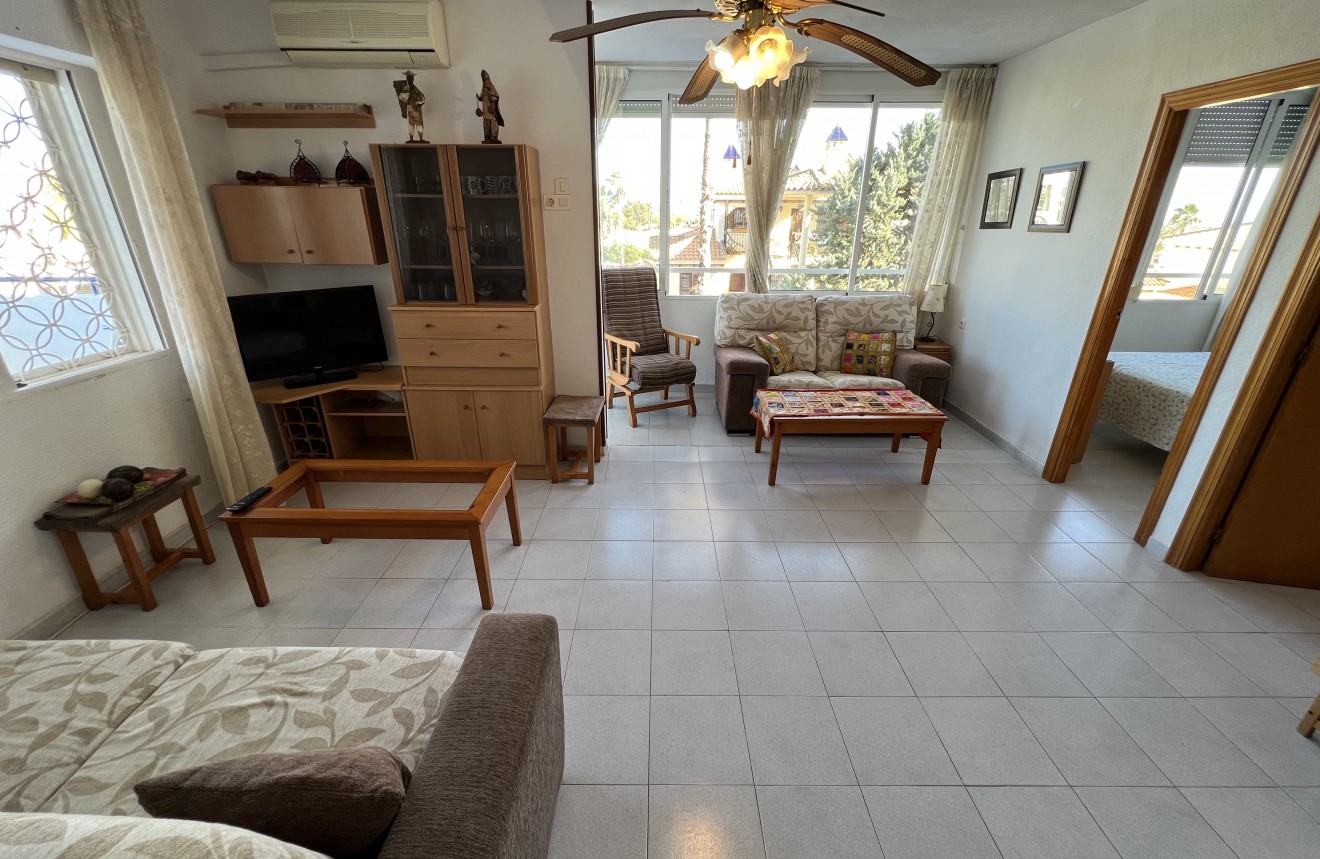 Resale - Apartment / flat -
Torrevieja - Costa Blanca