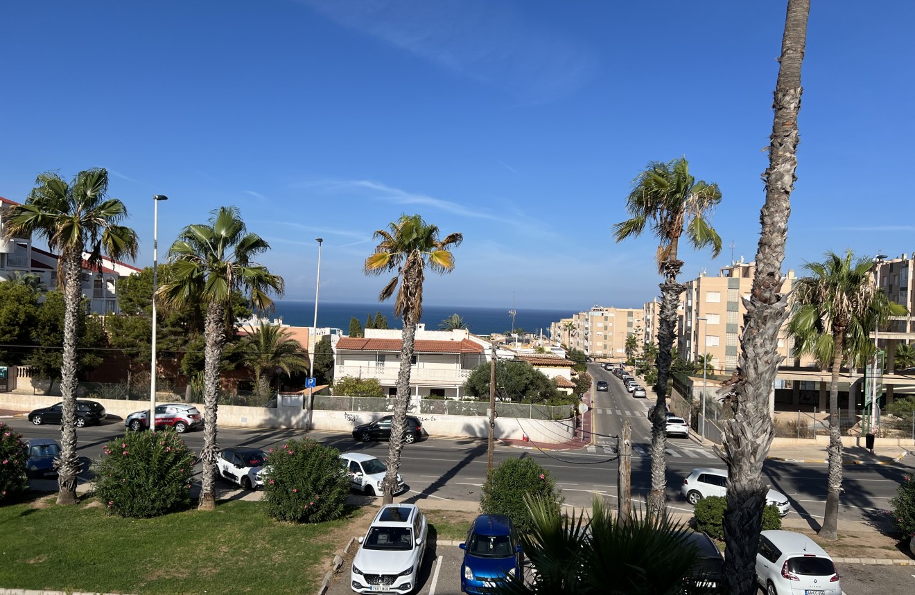 Resale - Apartment / flat -
Torrevieja - Costa Blanca