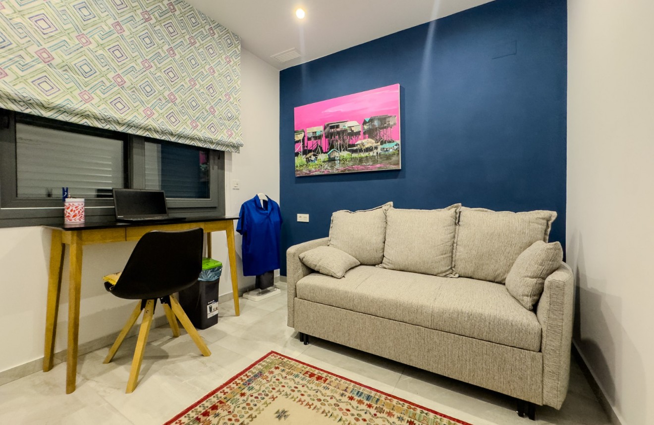 Resale - Apartment / flat -
Torrevieja - Costa Blanca