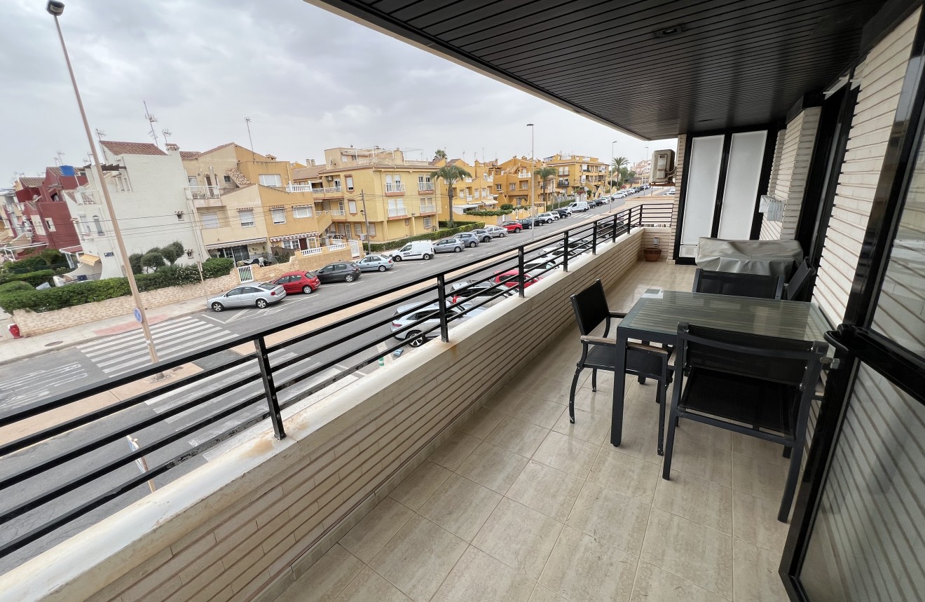 Tweedehands - Appartement / flat -
Torrevieja - Costa Blanca