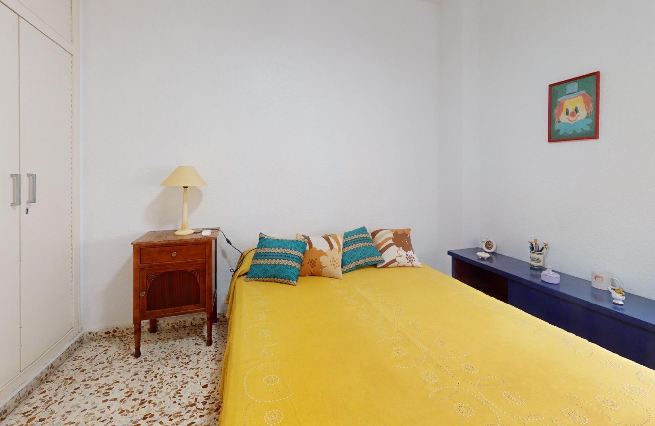 Aus zweiter Hand - Wohnung -
Torrevieja - Playa del Cura