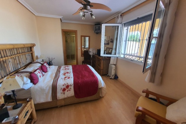 Resale - Chalet -
Los Balcones - Costa Blanca