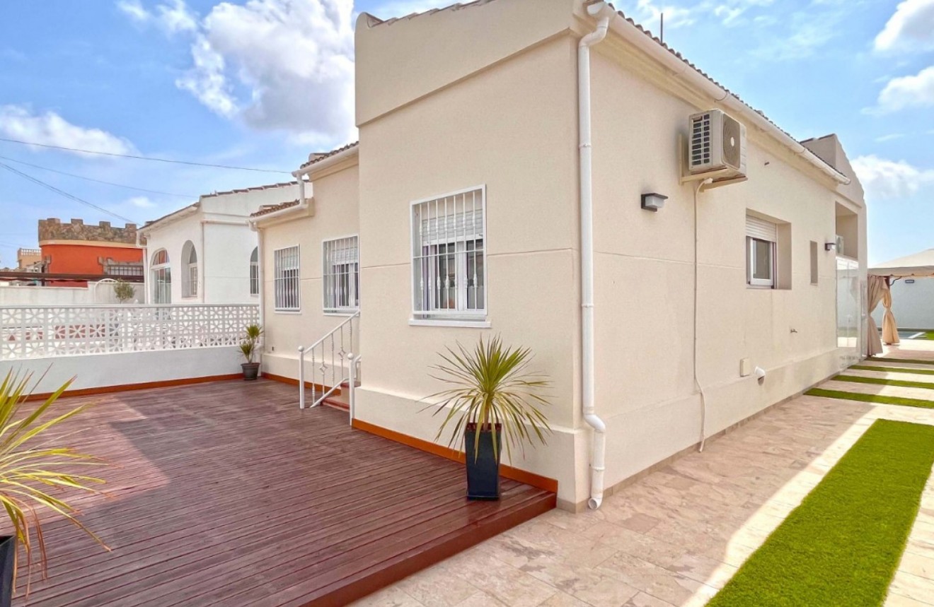 Aus zweiter Hand - Chalet -
Torrevieja - Costa Blanca