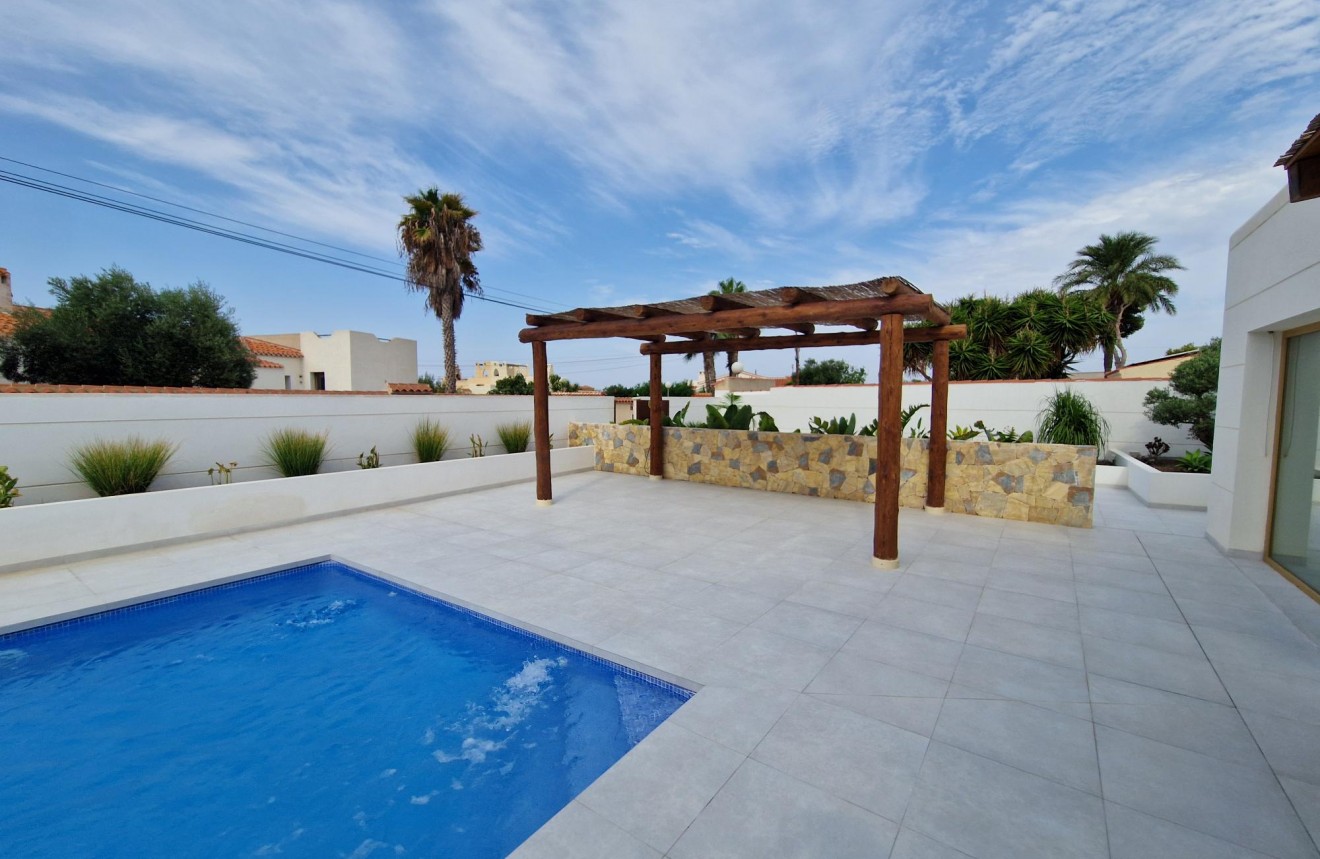 Segunda mano - Chalet -
Torrevieja - Costa Blanca