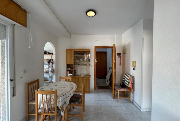 Resale - Apartment / flat -
Torrevieja - Costa Blanca